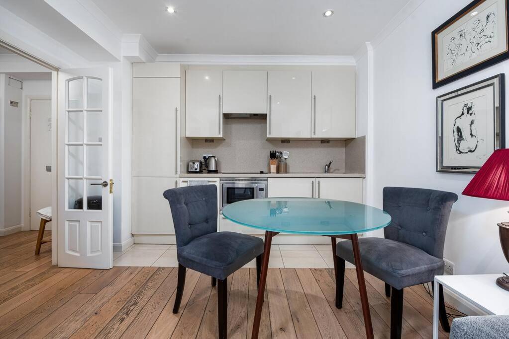 Chic Apartment - Fabulous Central Location In Zone 1 London Eksteriør billede